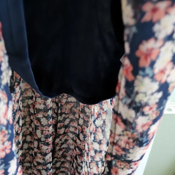 Lily Rose  Hi -lo cold shoulder  dress Sz 1x - Picture 9 of 12